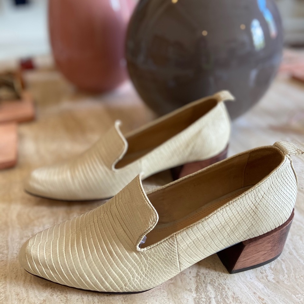 Mari Giudicelli Gavea Loafer in Creme Lizard